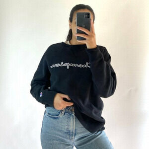 𝅺champion black crewneck sweater